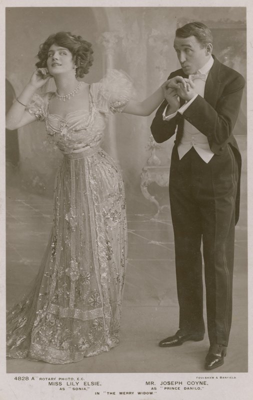 Lily Elsie a Joseph Coyne ve Veselé vdově od English Photographer