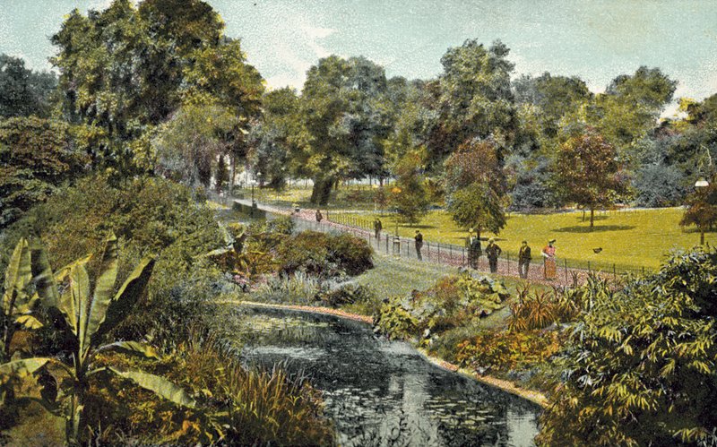 Londýn, The Dell, Hyde Park (barevné foto) od English Photographer