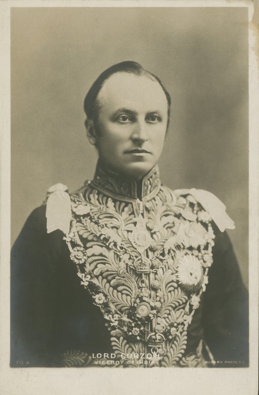 Lord Curzon, místokrál Indie (černobílá fotografie) od English Photographer