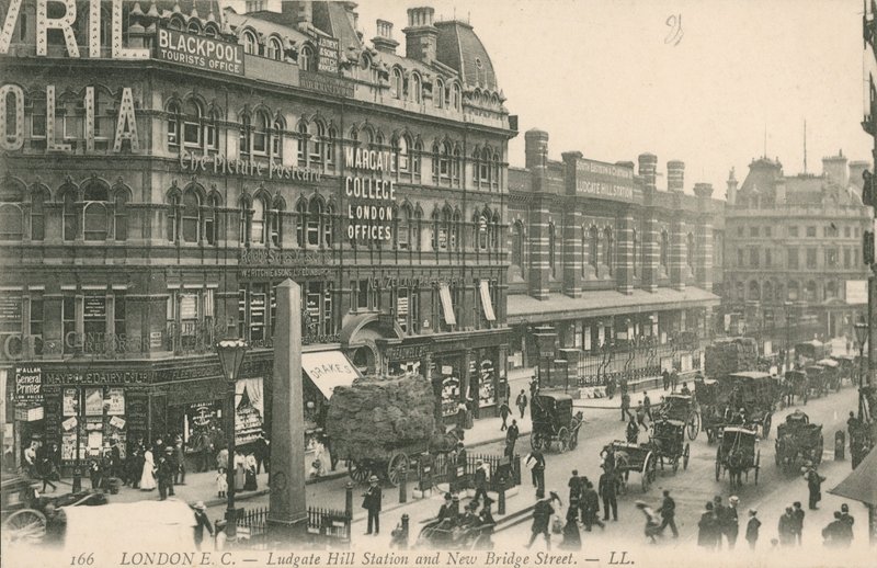 Stanice Ludgate Hill a New Bridge Street, Londýn od English Photographer