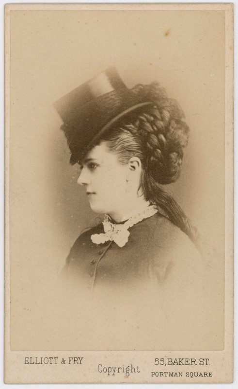 Mabel Grayová od English Photographer