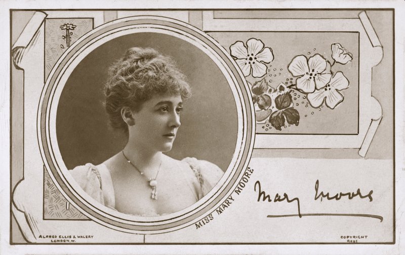 Mary Moore, anglická divadelní herečka (čb fotografie) od English Photographer