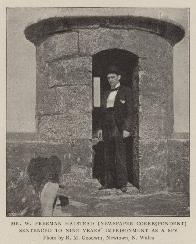 Pan W Freeman Halstead (korespondent novin) odsouzen k devíti letům vězení jako špión od English Photographer