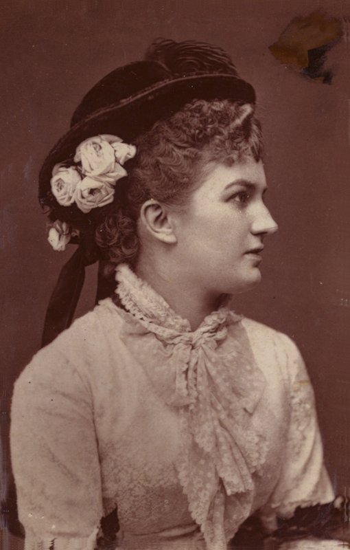 Nelly Brombleyová od English Photographer