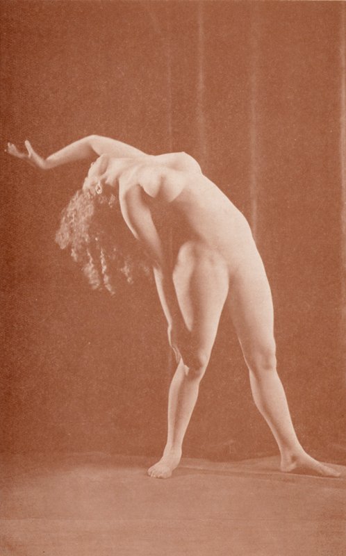 Nudistické umění: Amazon (čb foto) od English Photographer