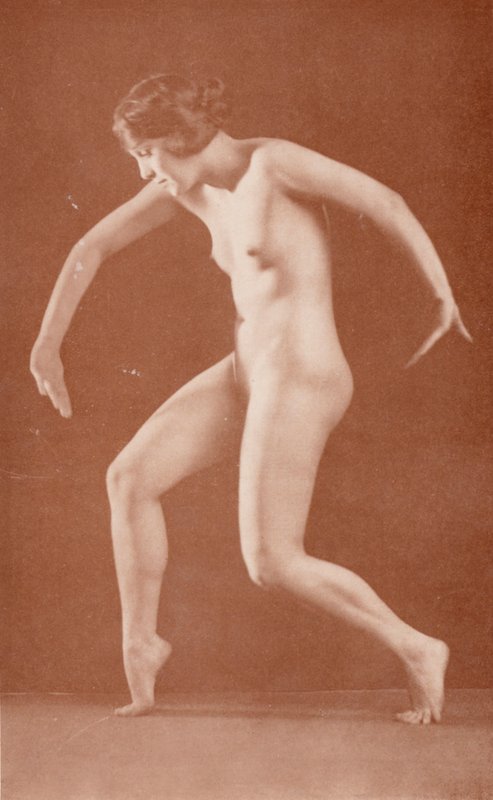 Umění nudistů: Exotique (č/b fotografie) od English Photographer