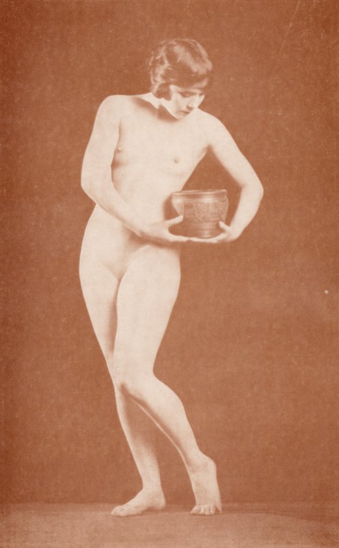 Nudistické umění: Parthenia (čb fotografie) od English Photographer