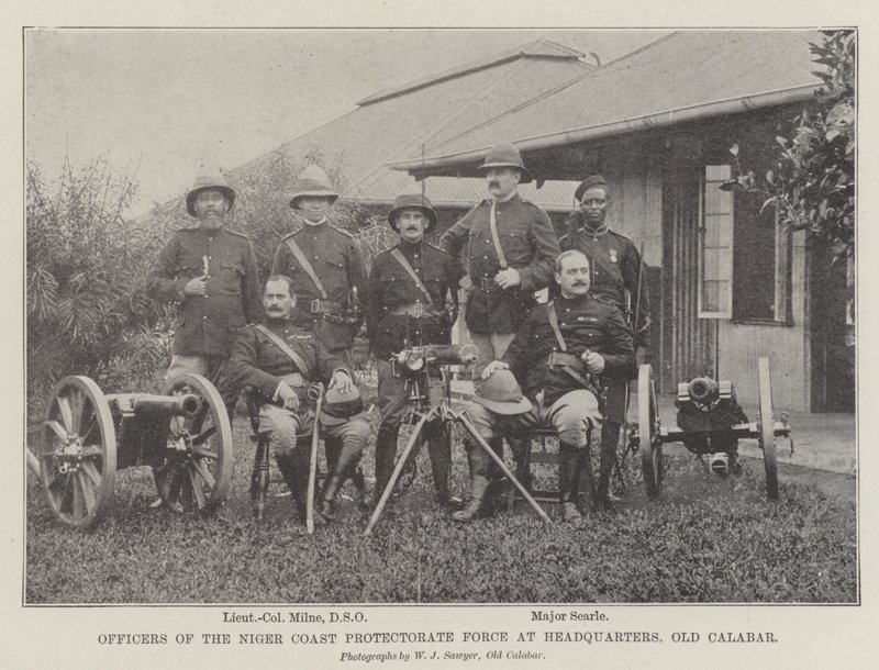 Důstojníci protektorátních sil na pobřeží Nigeru v ústředí, Old Calabar od English Photographer