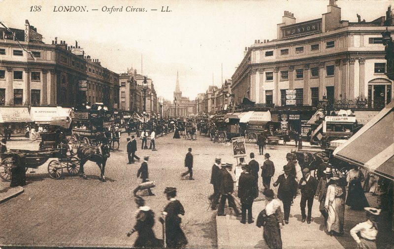 Oxford Circus ve West Endu od English Photographer