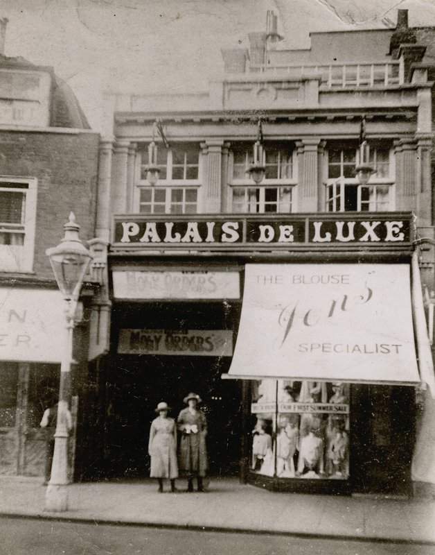 Luxusní palác, High Street, Bromley od English Photographer