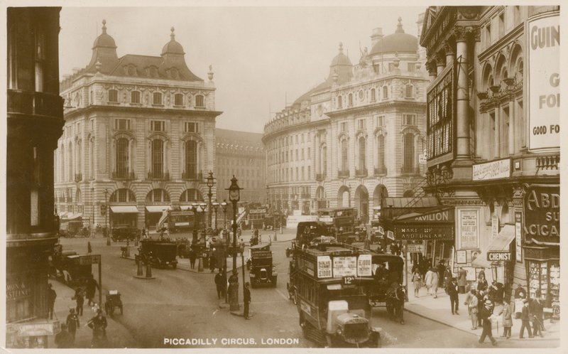 Piccadilly Circus, Londýn od English Photographer