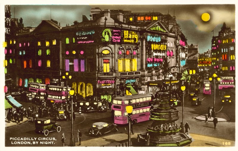 Piccadilly Circus, Londýn, v noci (foto) od English Photographer