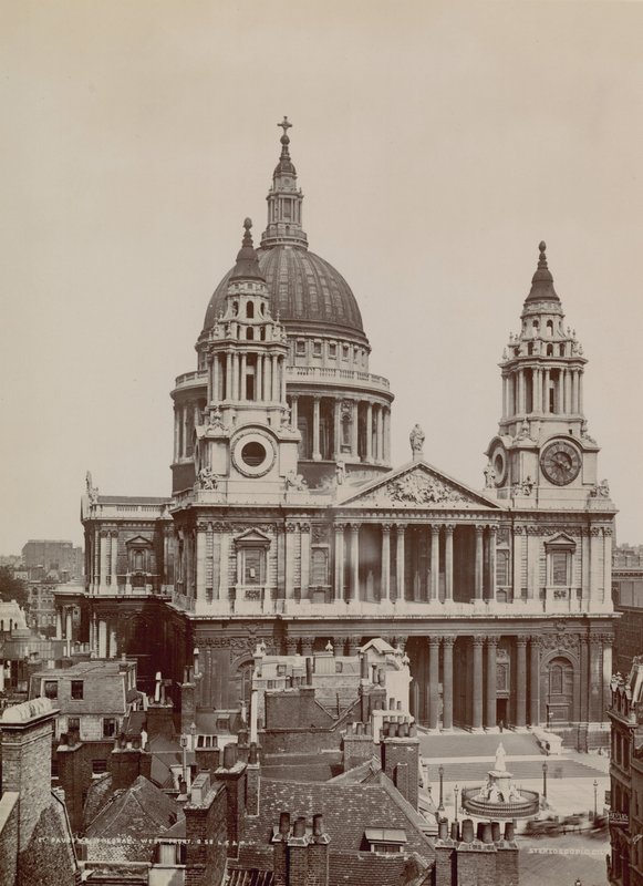 Pohlednice západní fronty katedrály St Pauls od English Photographer