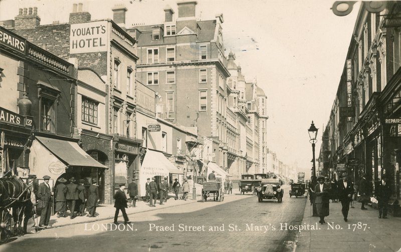 Praed Street a St Marys Hospital, Londýn od English Photographer