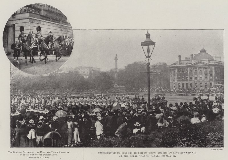 Prezentace barev 3. skotské gardě králem Edwardem VII. na přehlídce Horse Guards dne 24. května od English Photographer