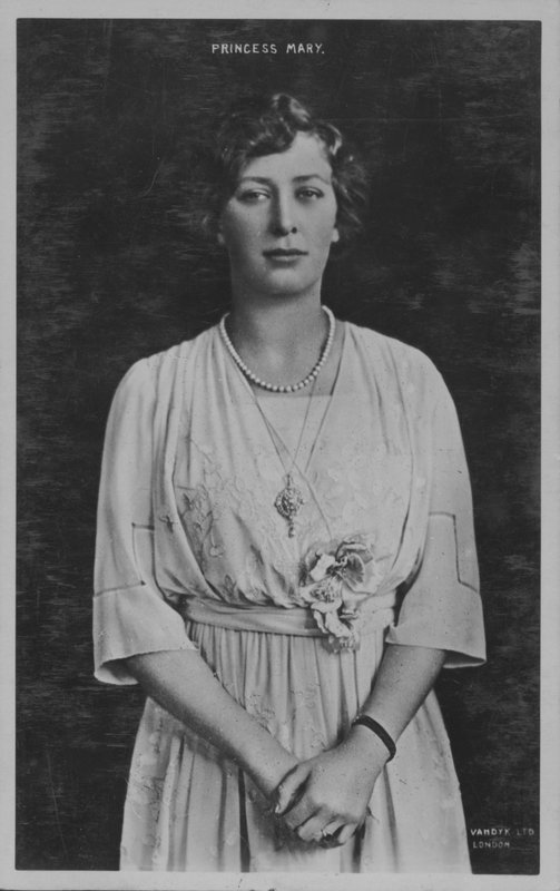 Princezna Mary (černobílá fotografie) od English Photographer