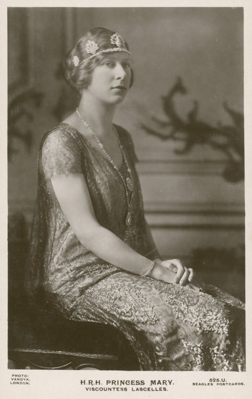 Princezna Mary, vikomtesa Lascelles (černobílá fotografie) od English Photographer