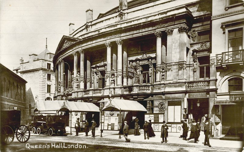 Queens Hall, Londýn od English Photographer