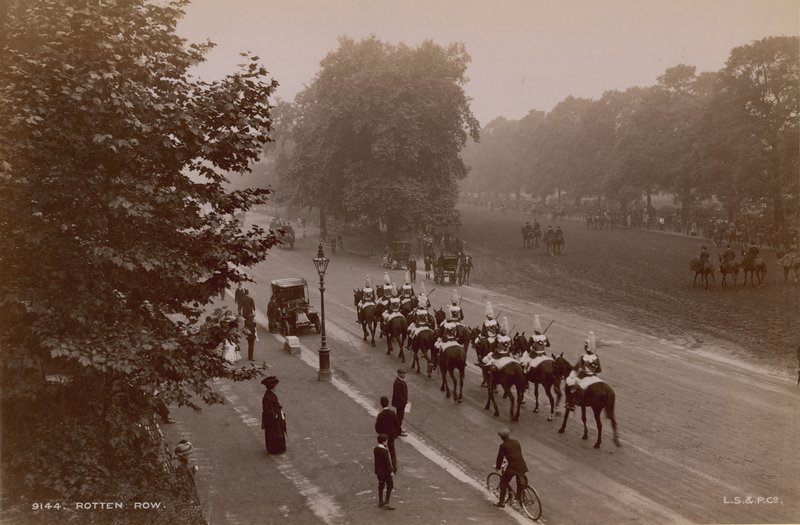 Rotten Row, Hyde Park, Londýn od English Photographer