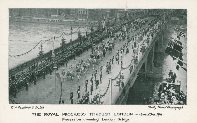 Královský průvod přes London Bridge od English Photographer