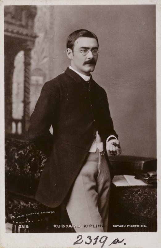 Rudyard Kipling (1865-1936), anglický povídkář, básník a romanopisec od English Photographer