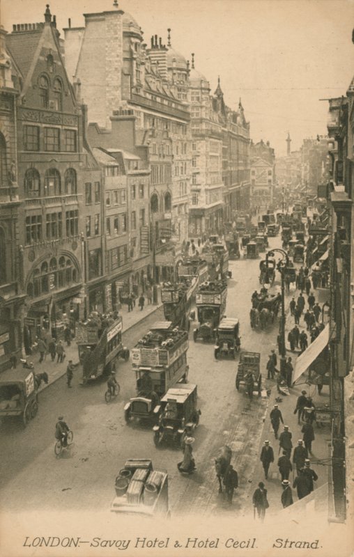 Savoy Hotel a Hotel Cecil, Strand, Londýn od English Photographer