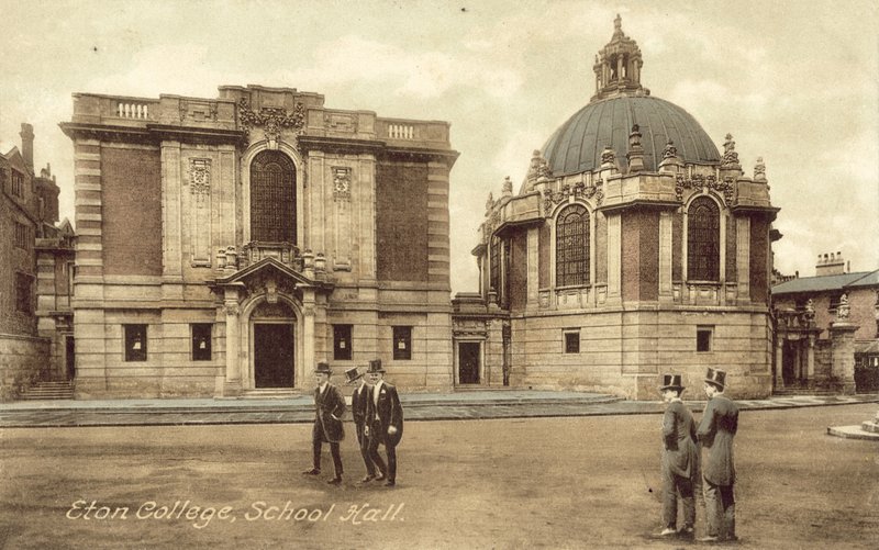 School Hall, Eton College (barevné foto) od English Photographer