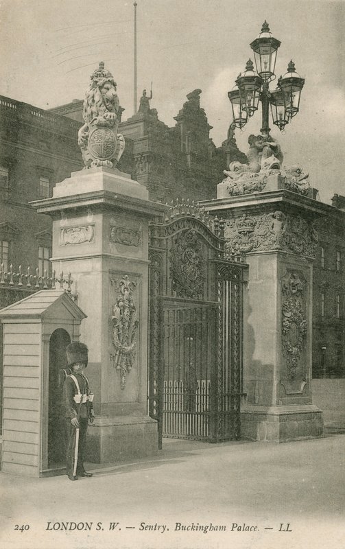 Sentry, Buckinghamský palác od English Photographer