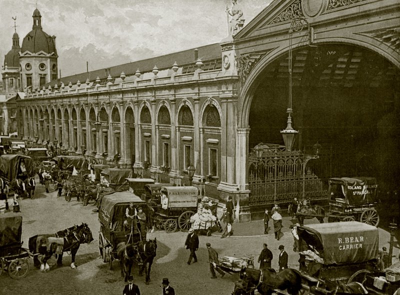 Smithfield Market, Londýn: Brzy ráno (č/b foto) od English Photographer