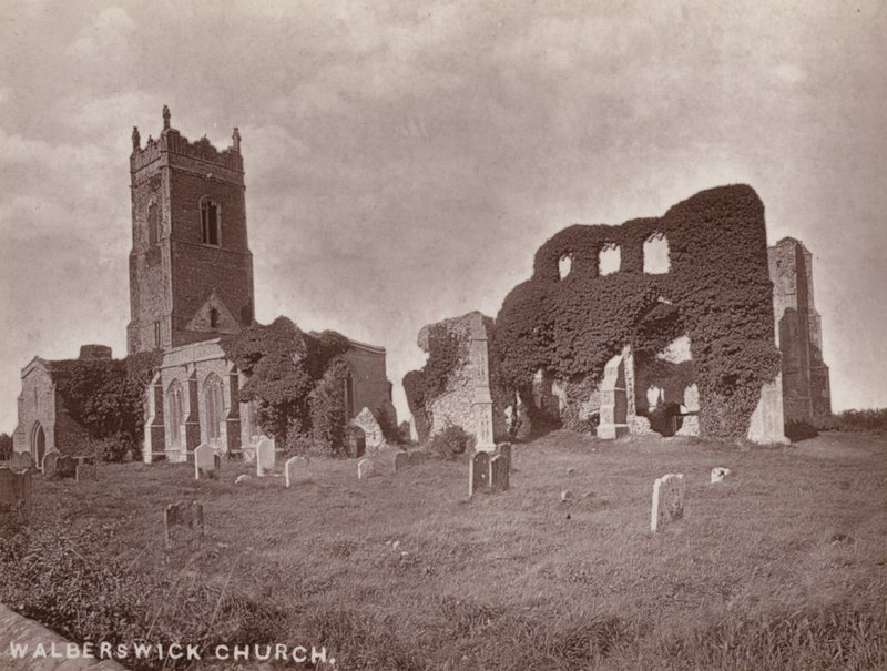 Southwold: Walberswick Church (černobílá fotografie) od English Photographer