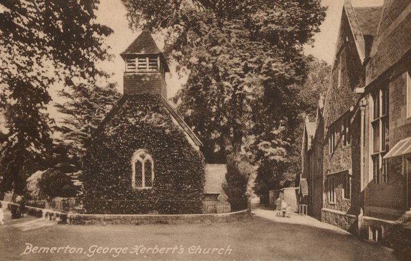 Kostel svatého Ondřeje, Bemerton, Wiltshire, kde je pohřben anglický básník a kněz George Herbert (černobílá fotografie) od English Photographer
