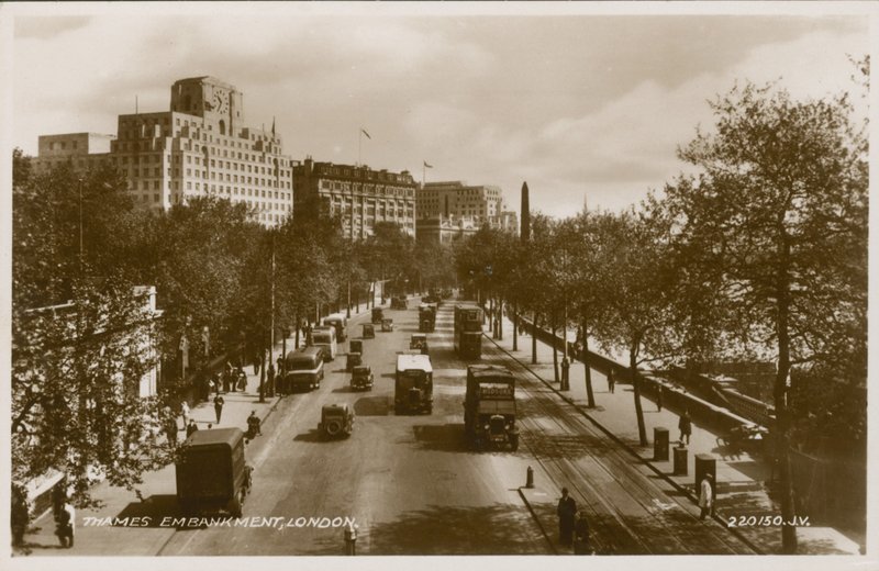 Thames Embankment, Londýn od English Photographer
