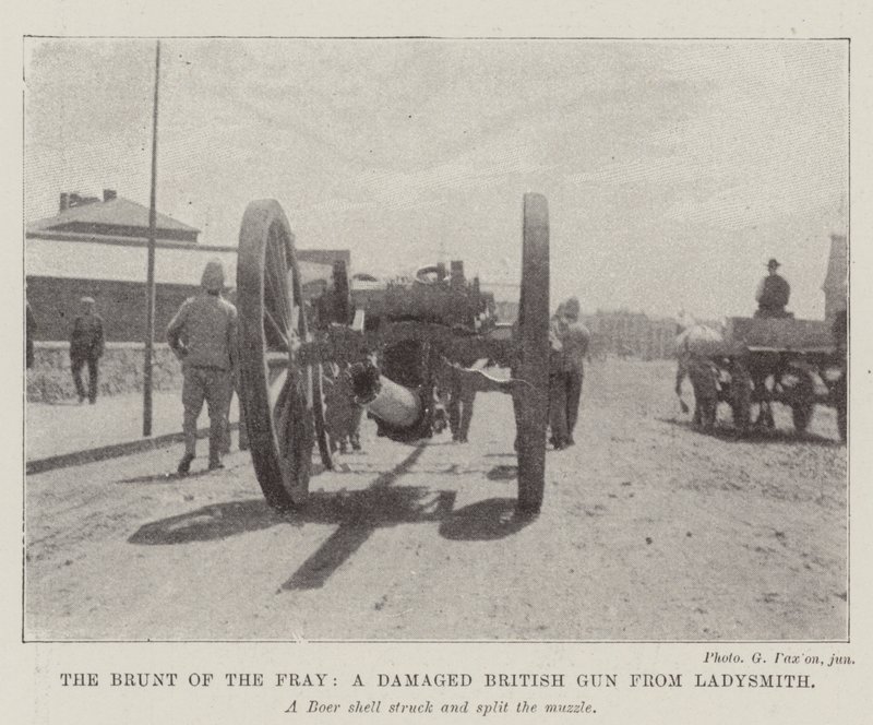 The Brunt of the Fray, poškozená britská zbraň od Ladysmith od English Photographer