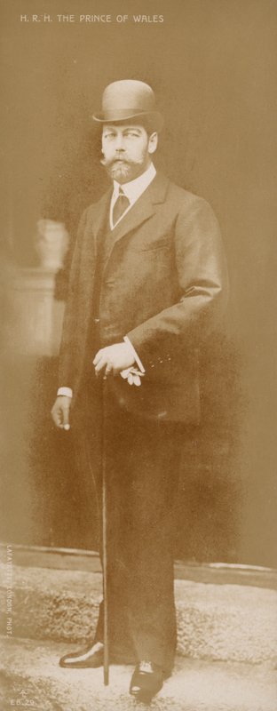 Princ z Walesu, budoucí král Jiří V. (černobílá fotografie) od English Photographer