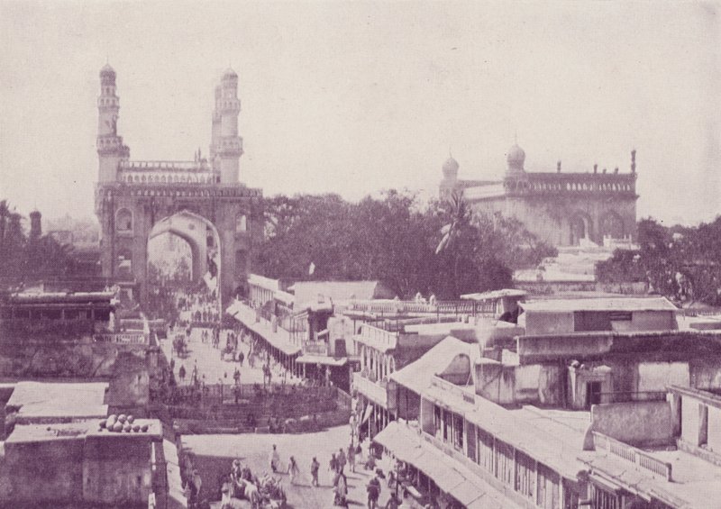 The Principal Street, Hyderabad od English Photographer