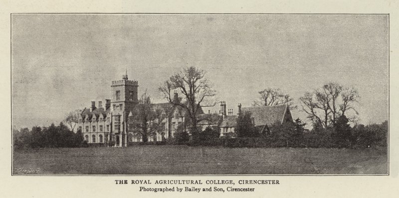 Royal Agricultural College, Cirencester od English Photographer