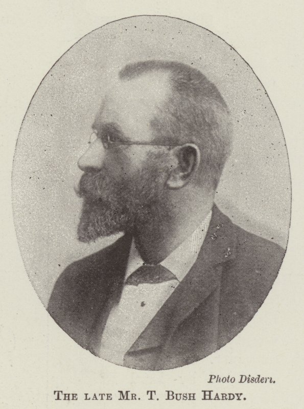 Zesnulý pan T Bush Hardy od English Photographer