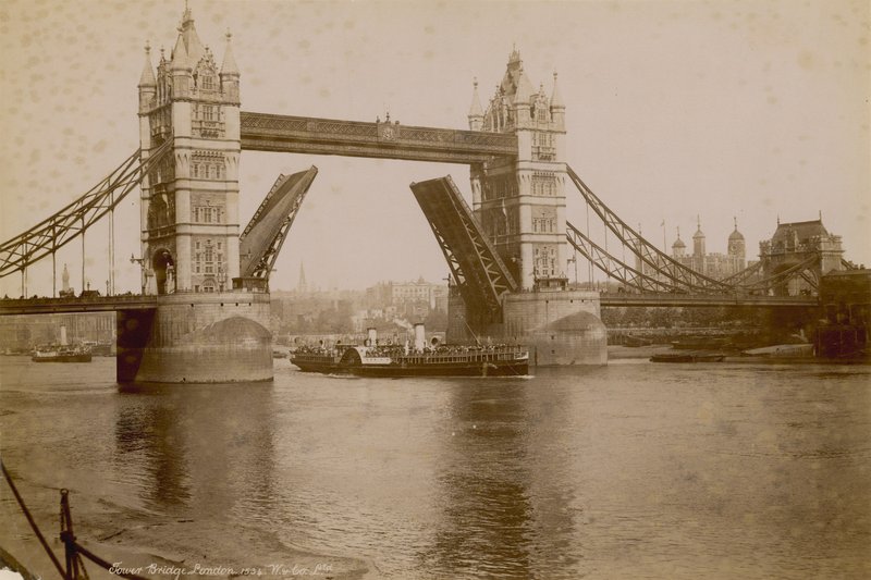 Tower Bridge, Londýn od English Photographer