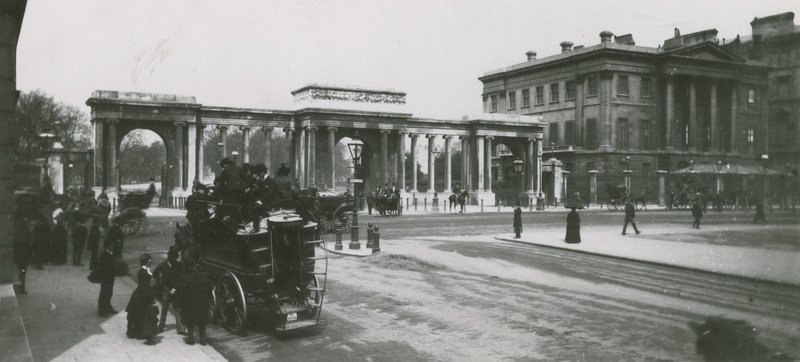 Triumphal Arch, Hyde Park Corner, Londýn od English Photographer
