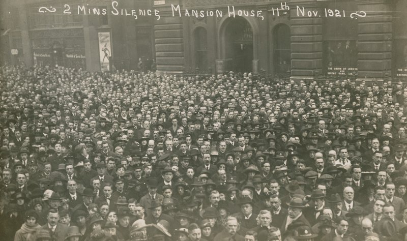 Dvě minuty ticha v Mansion House, Londýn, 11. listopadu 1921 od English Photographer