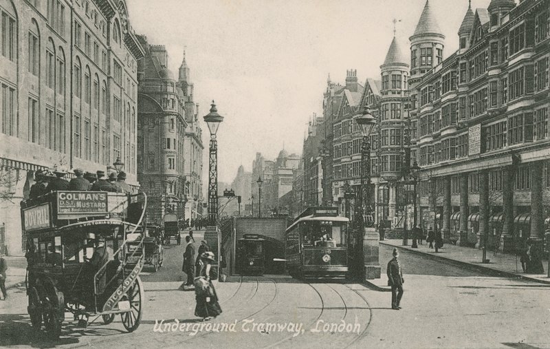 Podzemní tramvaj, Southampton Row, Londýn od English Photographer