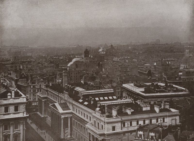 Pohled ze Zlaté galerie, St Pauls, při pohledu na severovýchod od English Photographer