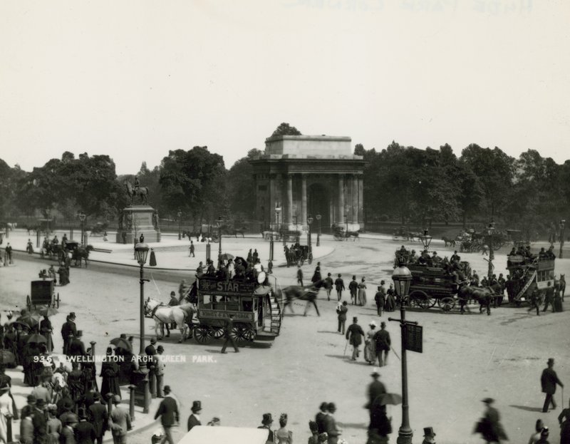 Wellington Arch, Green Park od English Photographer