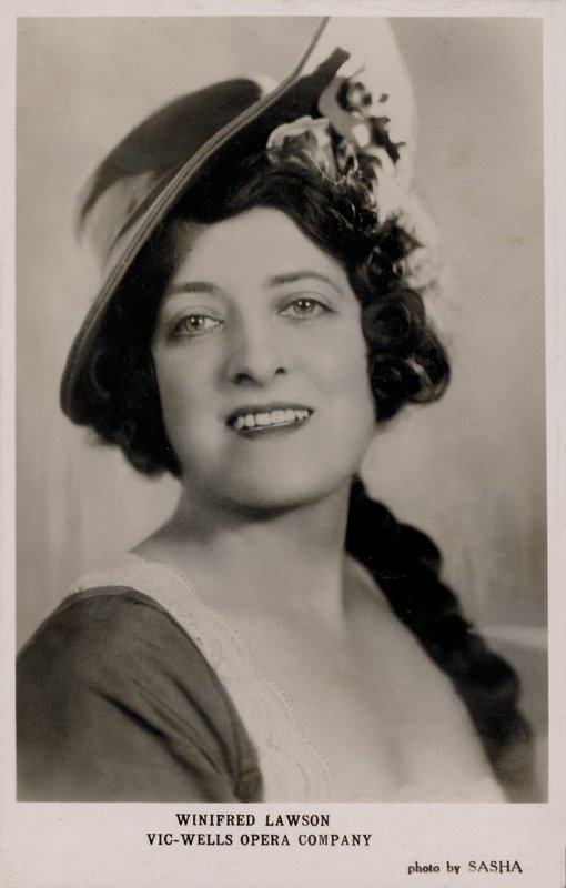 Winifred Lawson, Vic-Wells Opera Company (č/b foto) od English Photographer