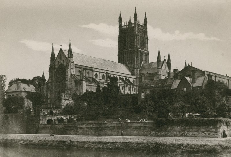Worcesterská katedrála, od jihozápadu od English Photographer
