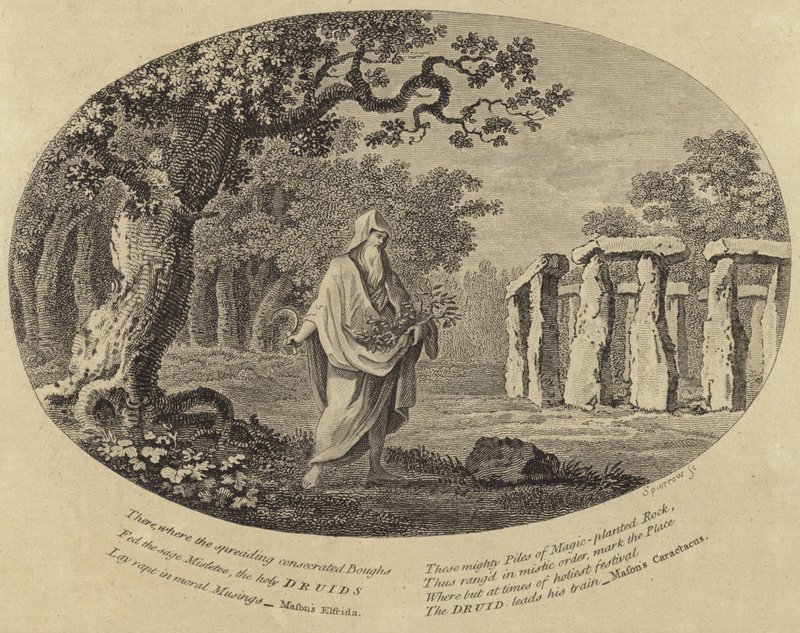 Druid bere řízky s kosou vedle starověkého monumentu od English School