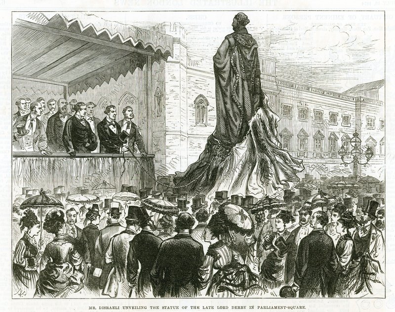 Disraeli odhaluje sochu zesnulého lorda Derbyho na Parliament Square ve Westminsteru od English School