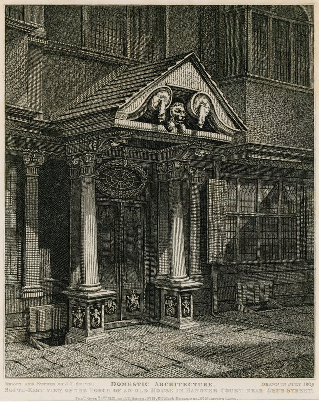 Domácí architektura: jihovýchodní pohled na verandu starého domu v Hanover Court poblíž ulice Grub od English School