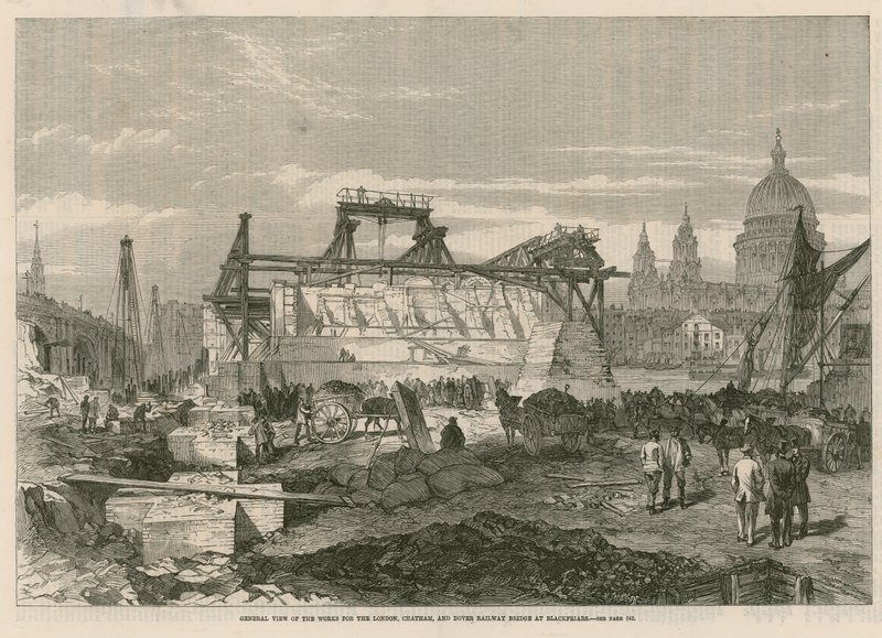 Celkový pohled na práce na železničním mostě Londýn, Chatham a Dover v Blackfriars od English School