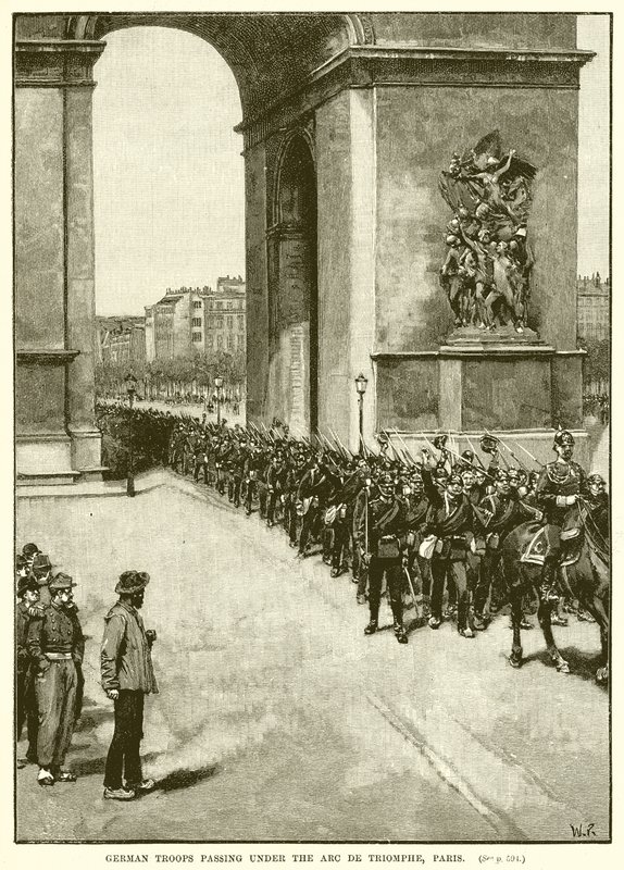 Německé jednotky procházející pod Arc de Triomphe v Paříži od English School